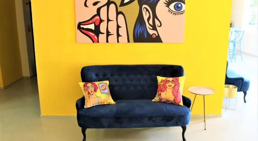 Pop Art Hotel - Image 1