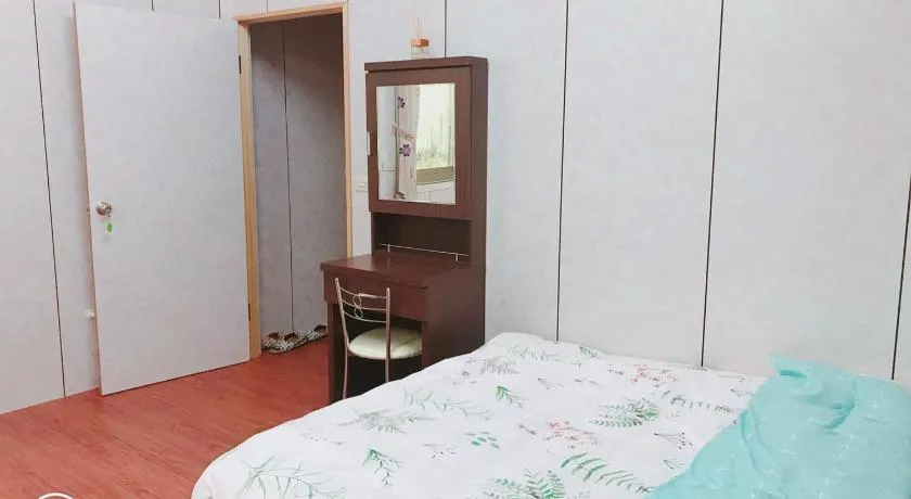 Shinlong Happiness House - Image 1