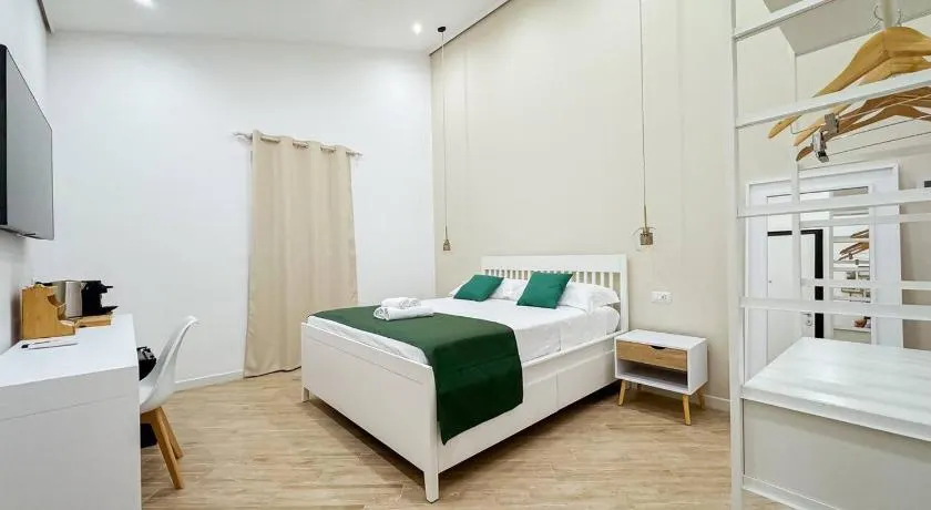 Giandra Rooms and Garden - Image 1