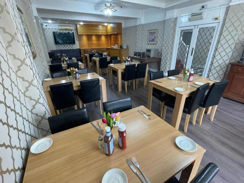 OYO Queens Hotel, Skegness - Image 1