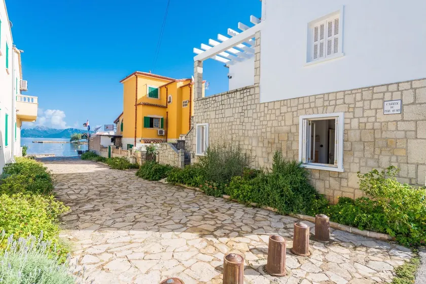 XARUS 1 - Apartment with sea views in Es Barcarès (Alcúdia). Free WiFi - Image 1