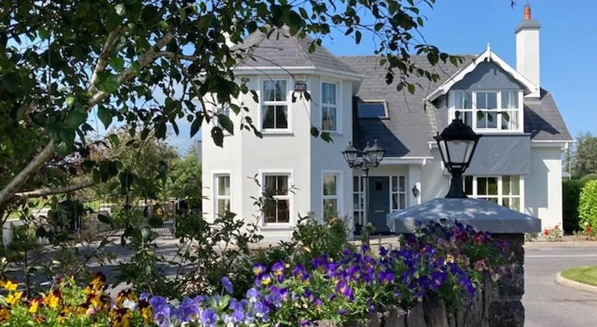 Tailors Lodge, Continental Breakfast - Image 1