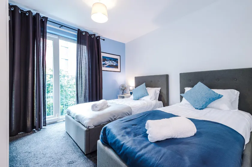 Etihad 2 Bed Apartment - Image 1