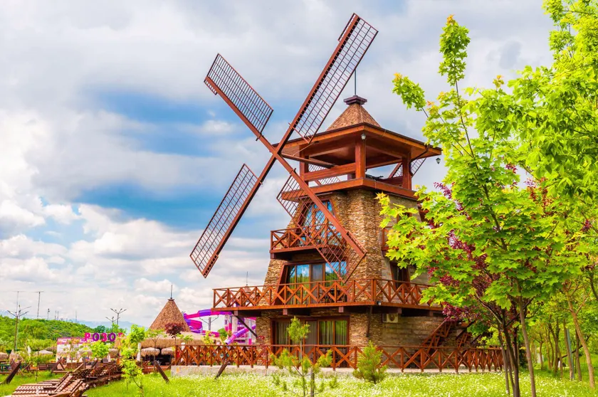 The Wind Mills Hydropark - Image 1