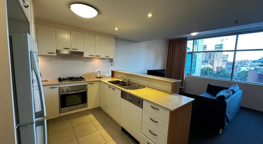 Sydney CBD 1BR-1BA Unit - Free Parking - Image 1