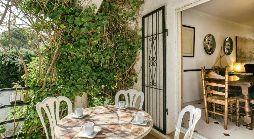 Villa Montgó Parc con Piscina - Image 1