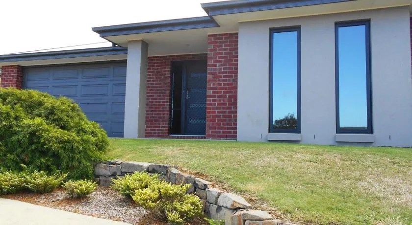 Plovers Rest - Image 1