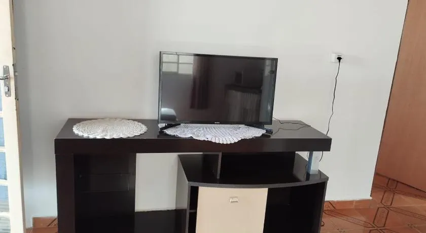 Quarto com cama de casal - Sobrado - Image 1