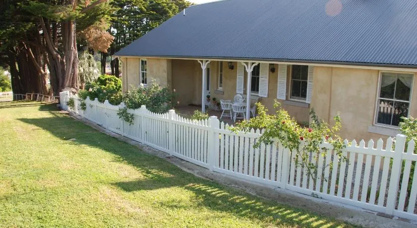 Hillside Cottage Berrima - Image 1