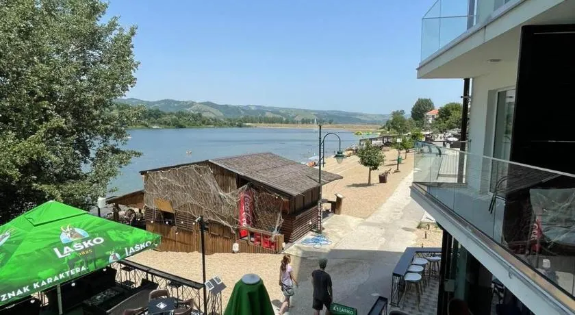 Apartmani Tašić Lakeview Studio - Image 1