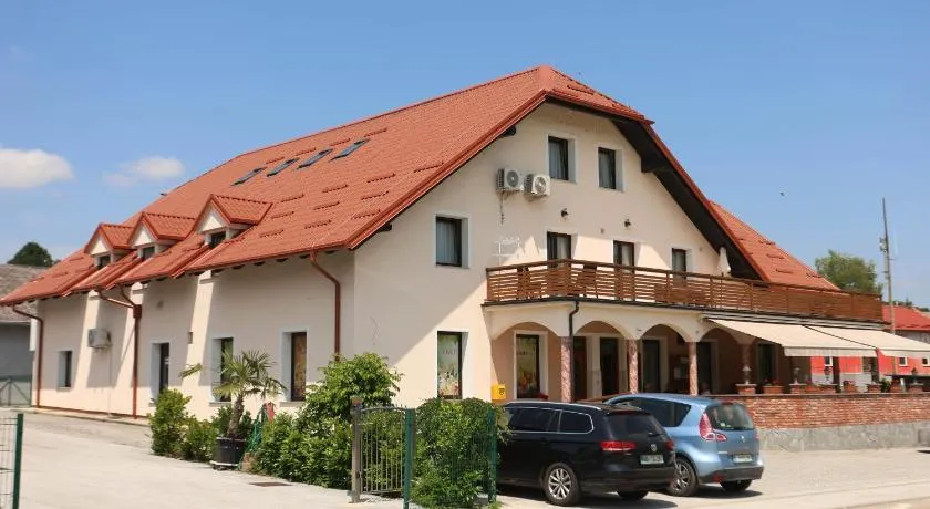 Apartments Vila Leska - Image 1