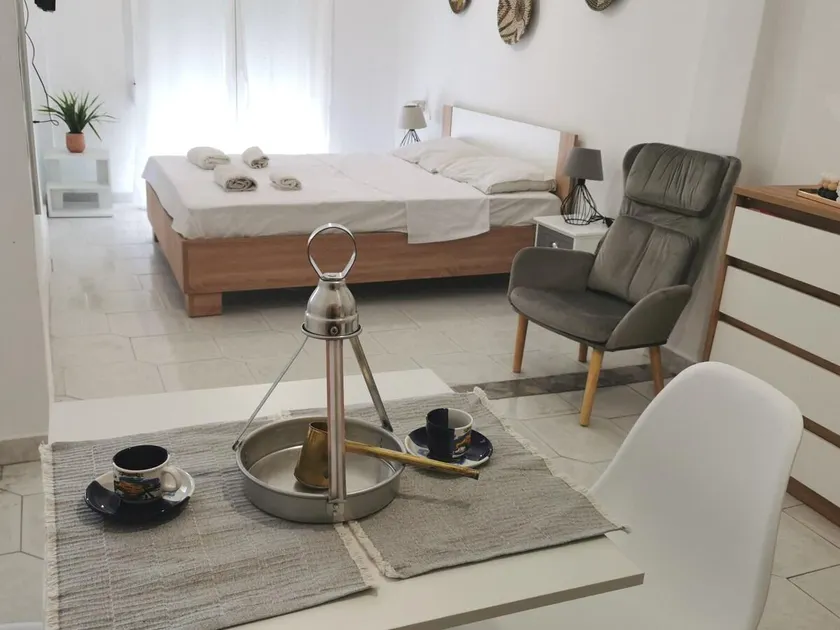 Vicky's Apartment (5m from sea) - Image 1