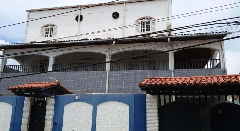 Quarto privativo com ar-condicionado l banheiro individual l Casa a 3 min da Praia com Garagem - Image 1