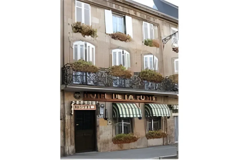 Hôtel De La Poste Langres - Image 1