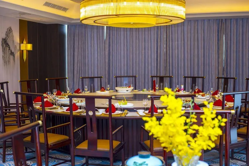 Yeshi International Hotel - Image 1