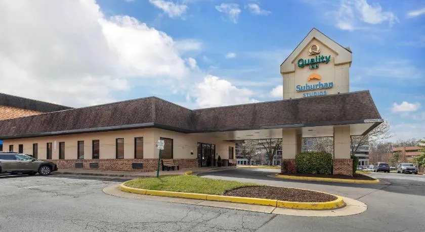 Suburban Studios Tysons Corner - Image 1