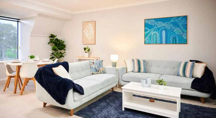 Luxury Perth Apartment near Optus - Image 1