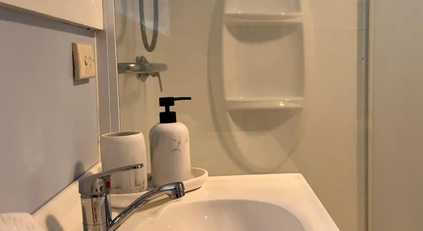 Howrah Apartment - Image 1