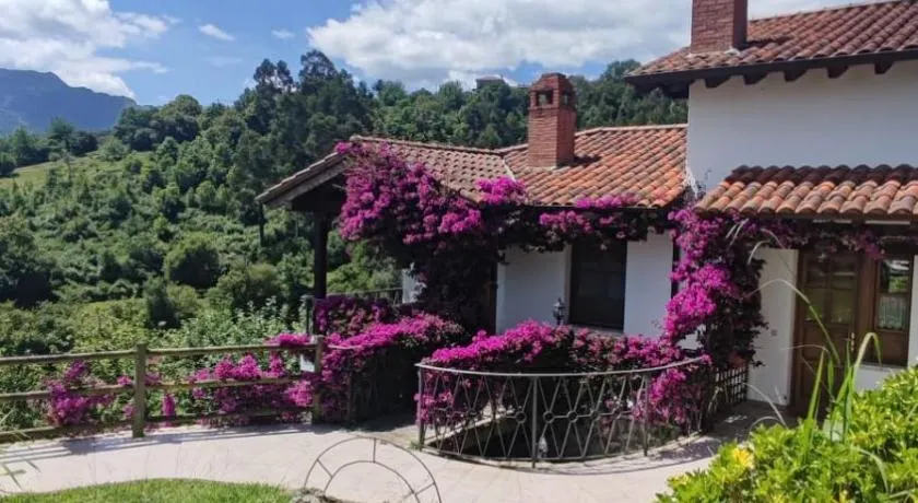 Apartamentos La Güertona - Image 1