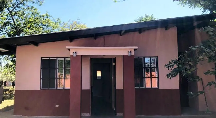 Acogedora vivienda anexa en un barrio tranquilo - Image 1