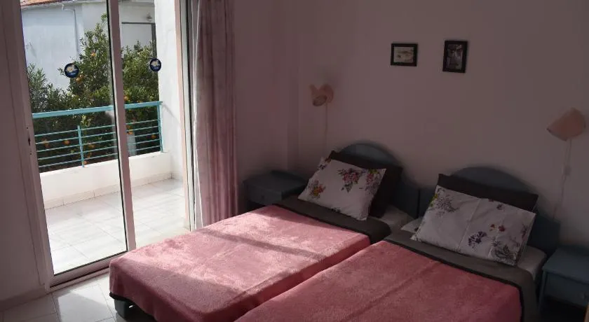 Niki Apartments - Image 1