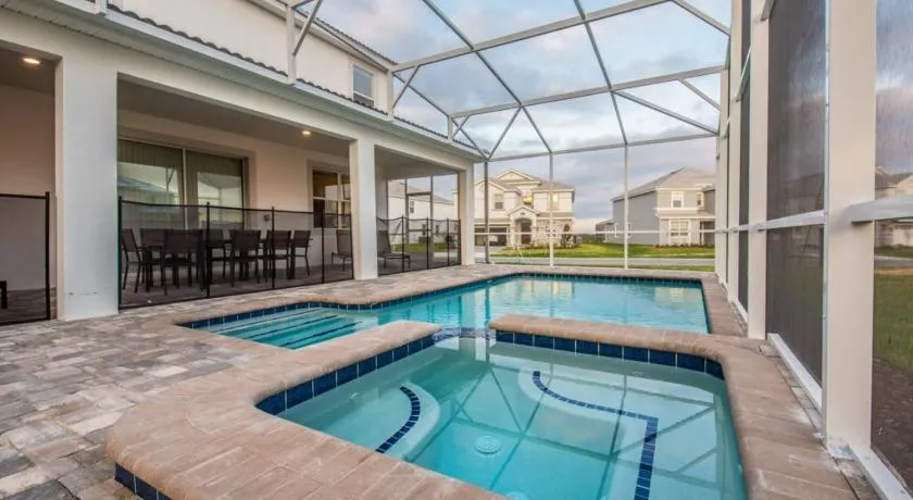 9000HS villa - Image 1