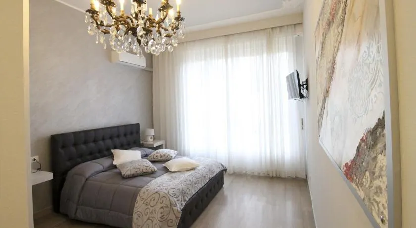 Ad Astra Rooms - Image 1
