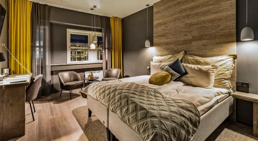 Canyon Hotell - Image 1