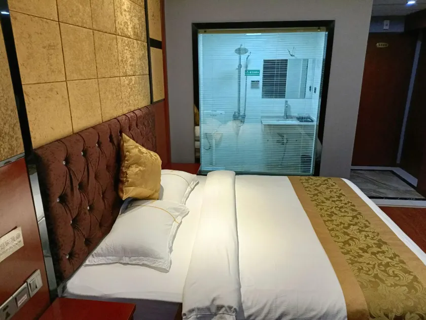 Fenglinwan Business Hotel (Baofeng Tiyun East Road Branch) - Image 1