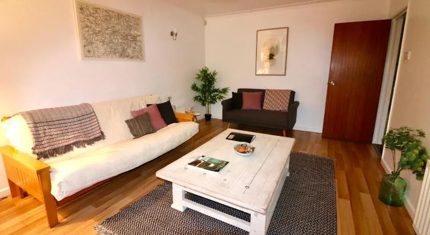 Glenwell House - Image 1