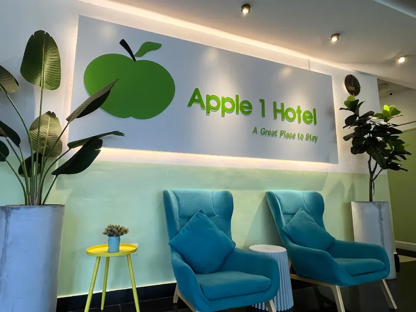Apple 1 Hotel Queensbay - Image 1
