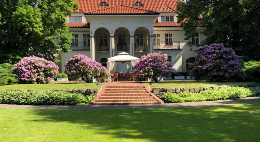 Rezydencja Willa Park & Restauracja - Image 1