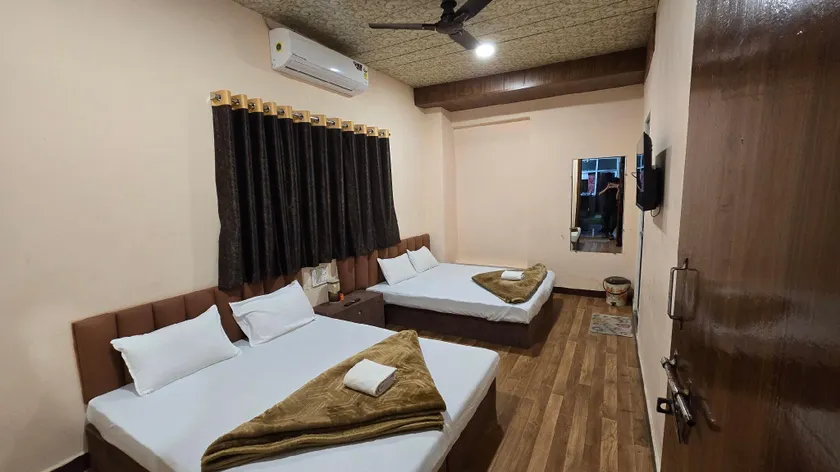 HOTEL MAHESHWARI GREEN 'S - Image 1
