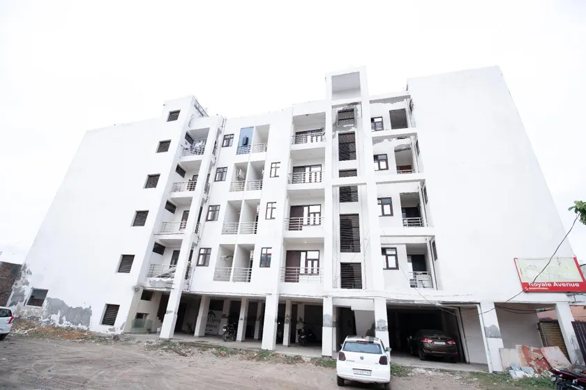 Hotel Royale Avenue - Image 1