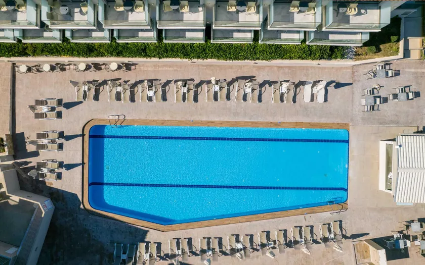 Karras Grande Resort - Image 1