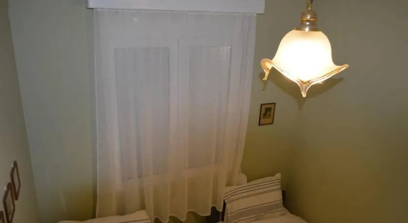 Paris house 2 - Image 1