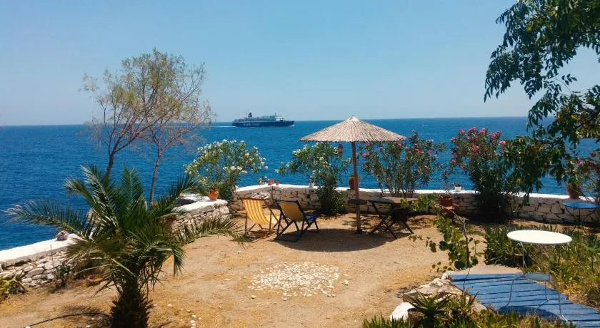 Agriolykos Pension - Image 1