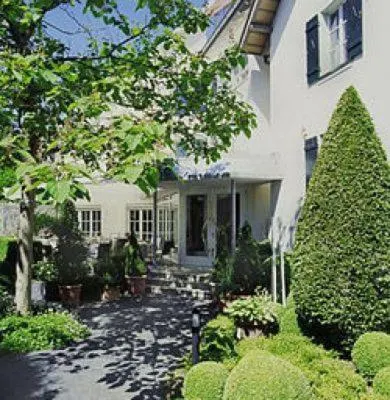 Hotel Krone Überlingen am Ried - Image 1