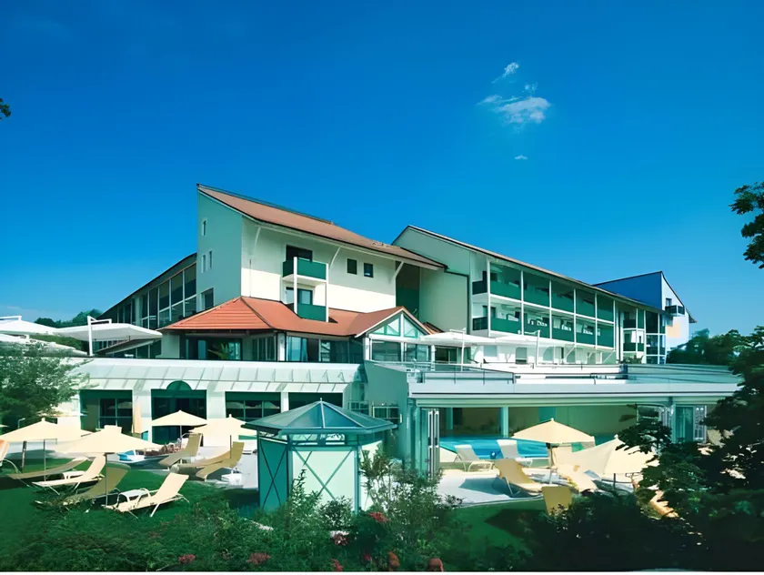 Hotel Sonnengut Wellness - Therme - Spa - Image 1