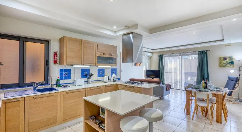 Charming 2 bedroom apartment close to the beach RMUS1-1 - Image 1