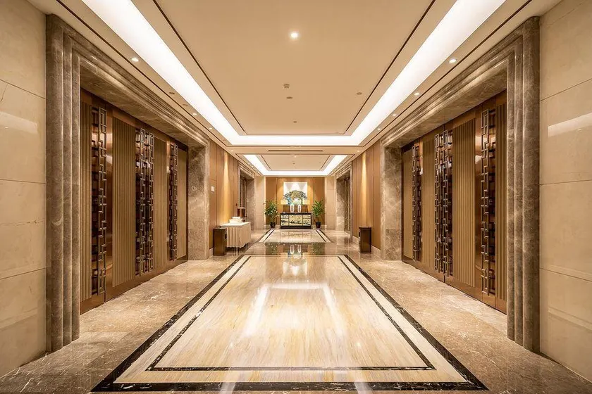Founder International Hotel - Image 1