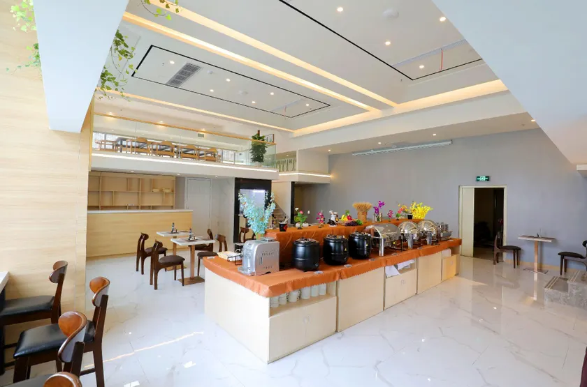 Timeless Hotel - Image 1