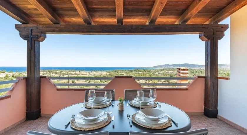 Stunning Seaside Panorama House - Image 1