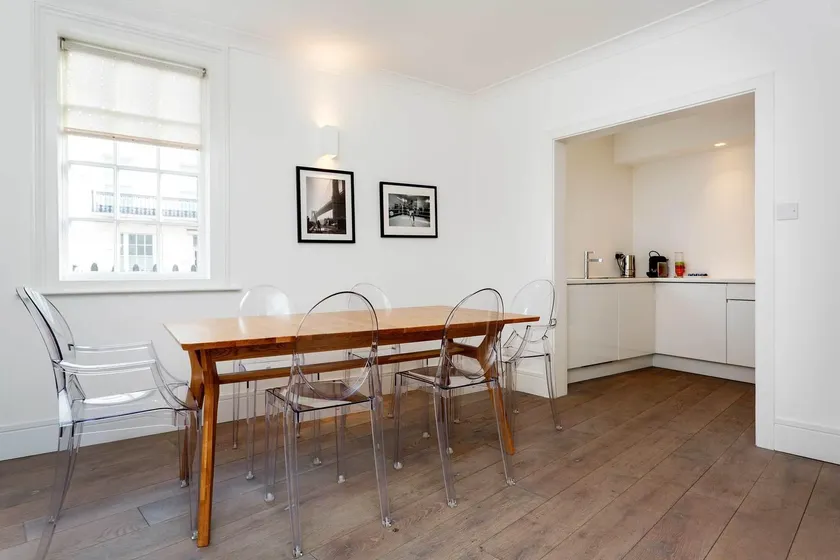 Belgravia Mews - Image 1