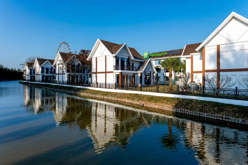Holiday Inn Express Yuhuan Wetland Park by IHG - Image 1