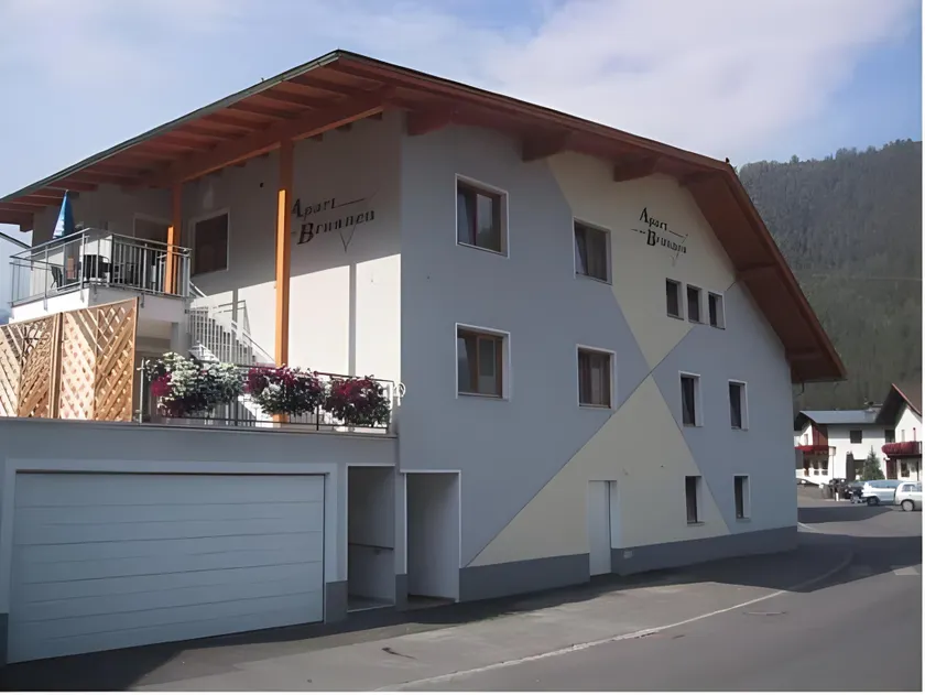 Apart am Brunnen - Image 1
