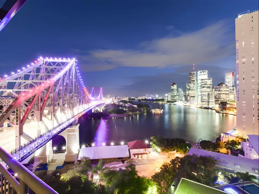 Hotel & Apartments Brisbane - Image 1