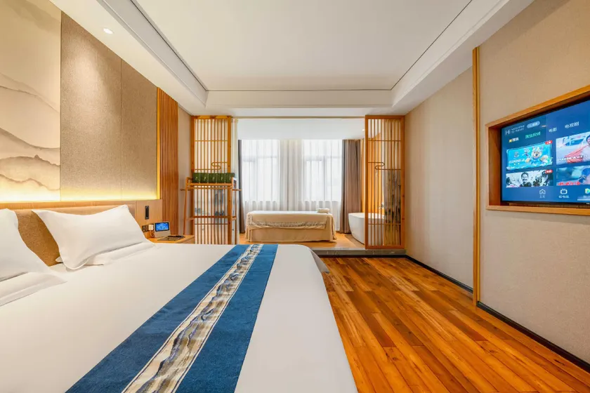 Suide Humanities Hotel (Henan Mechanical and Electrical College) - Image 1