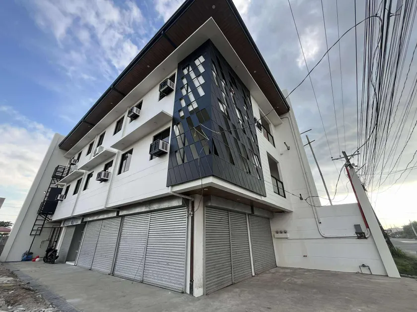 Stay Inn Apartelle - Image 1
