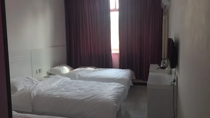 Xinya Hotel (Film City Road Branch) - Image 1